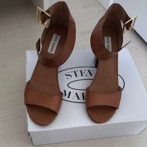 Steve Madden Women's Tan Sandals